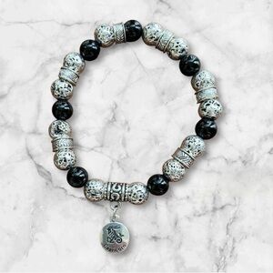 CAPRICORN Charm Silver-tone Lava Stone Beads & Black Beads Stretch Bracelet NWOT